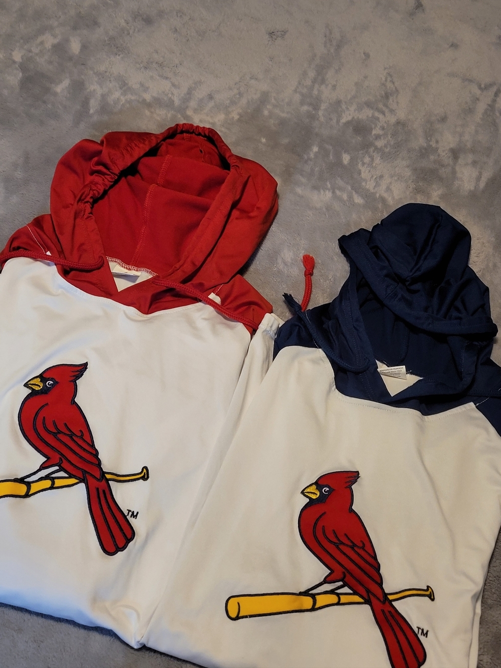 St Louis Cardinals Mens LS Hooded Shirt Size XL Blue Red Baseball Sports MLB EUC